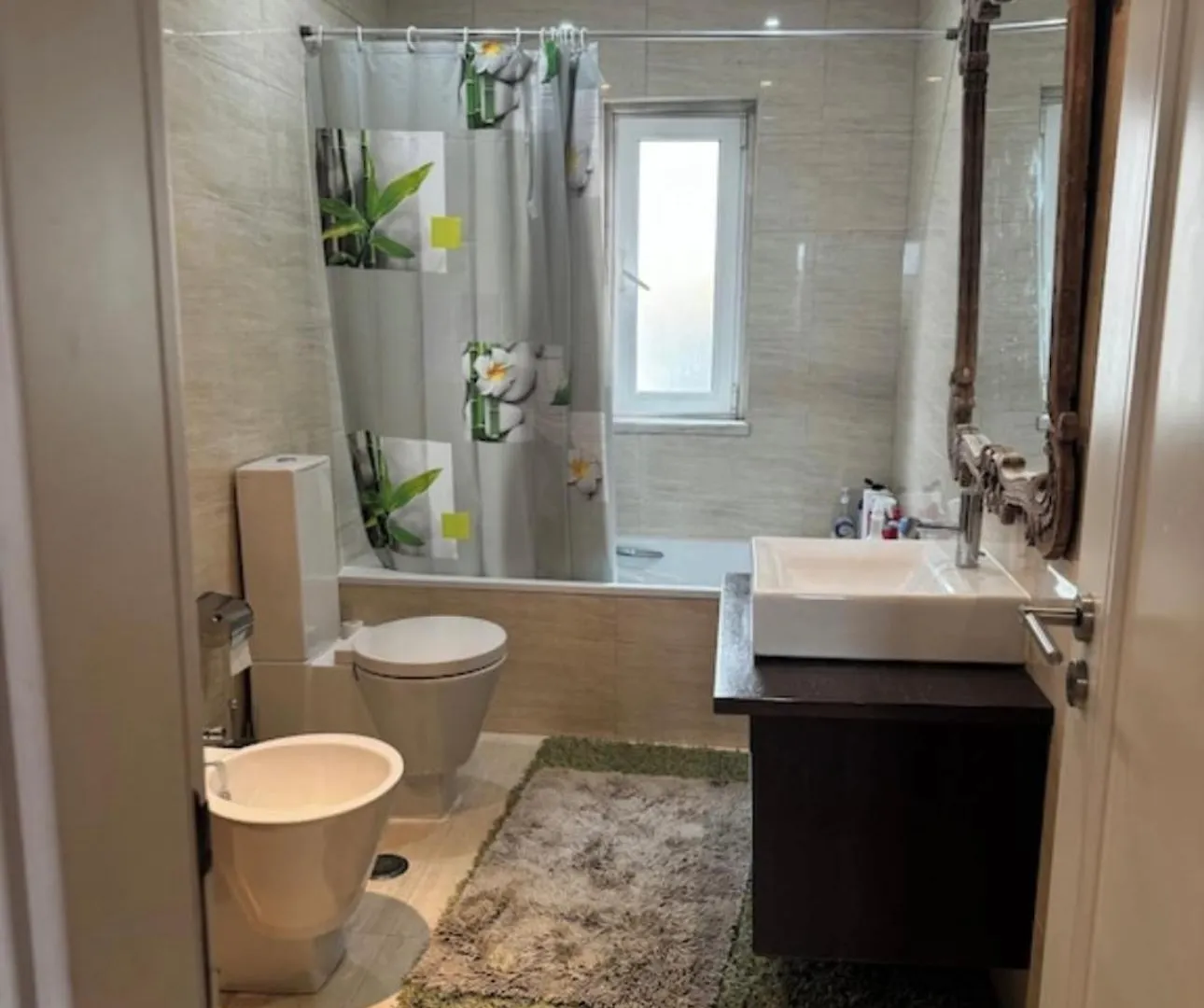 Confortable Double Room& Pool Caxias Guest house